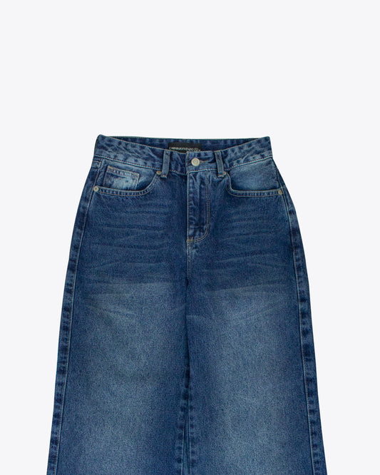 Jean bota ancha Avril