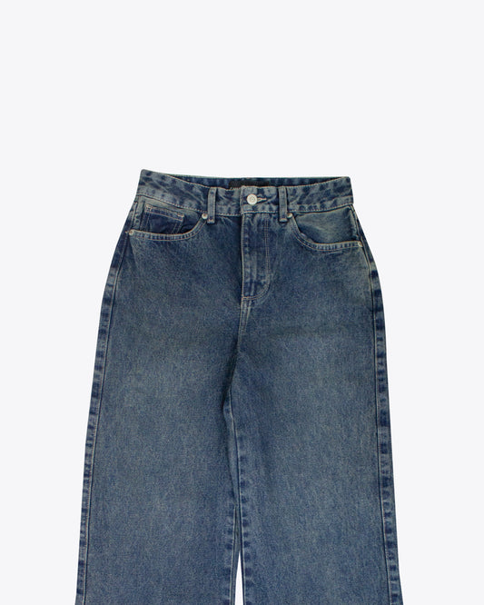 Jean bota ancha Adelle