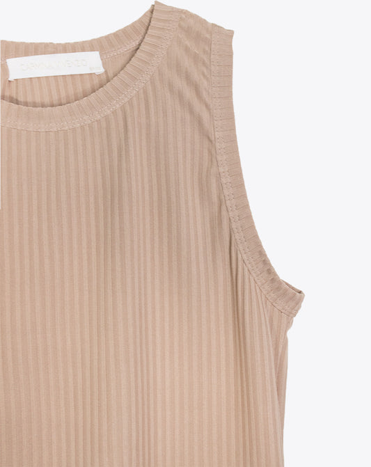 Top básico Nude